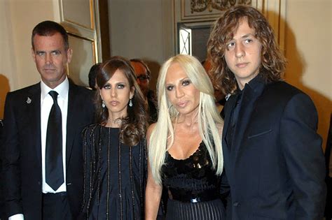 famiglia versace foto|Versace, la storia di una famiglia che conquista il mondo .